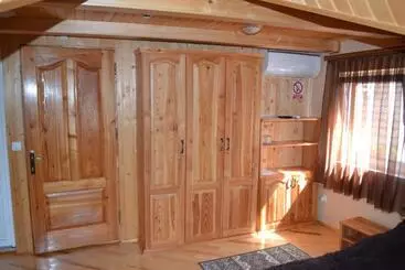 ユースホステル у гуцула