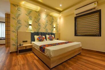 Fabhotel Clive Regency Lovelock   Nr Kolkata Airport