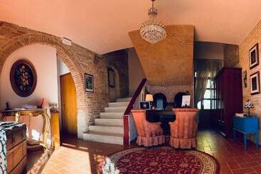 La Casa D'ambra Bed And Breakfast