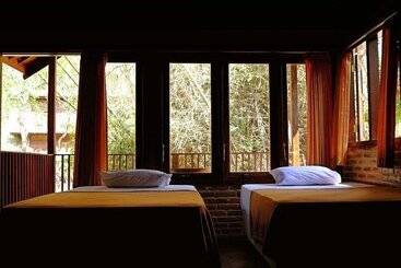 Отель G-land Joyos Surf Camp