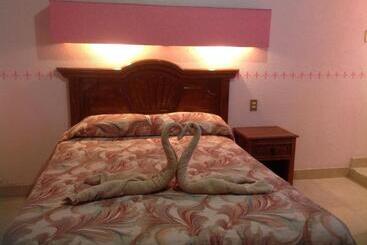 Hotel Real Del Valle