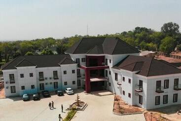 هتل King Daken Diplomatic Suites