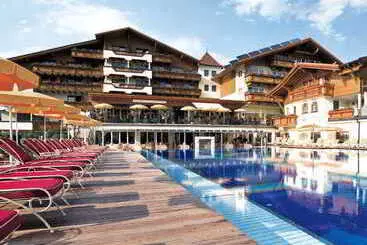 Отель Alpenpark Resort Superior