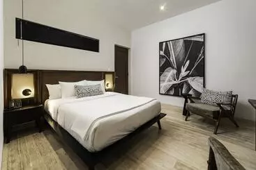 Casa Continental Hotel Boutique & Suites