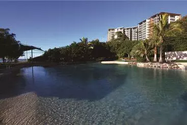 Hotel Oaks Redcliffe Mon Komo Suites