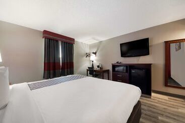 Surestay Plus Hotel By Best Western San Antonio North