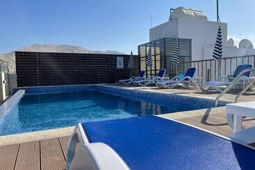 هتل Grand Tourist