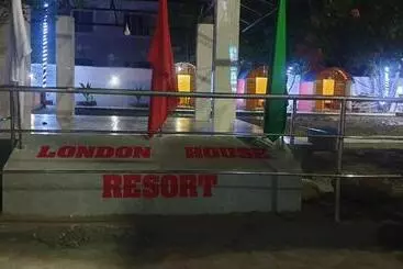 Hotel London House Resort