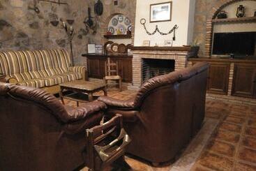 Casa Rural Peña Falcon