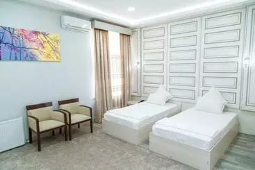 هتل Shedevr Plaza