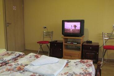 פנסיון Pri Orehite Guesthouse