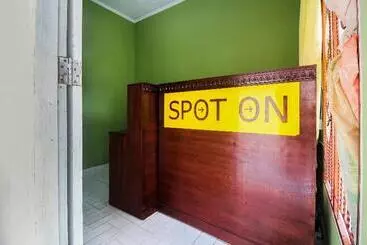 Retkeilymaja Spot On 2592 Homestay Bunda Puja