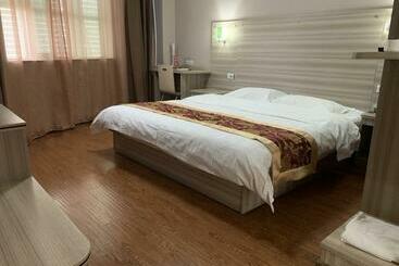 فندق Greentree Alliance Jiayuguan Datang Food Street Sports Avenue