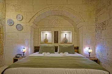 Hotel Vigneron Cave