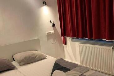 ホテル Restaurant Old Bridge