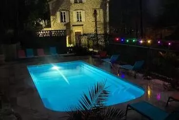 Bed and Breakfast Les Horizons 800m Centre Ville Nyons Piscine Chauffée