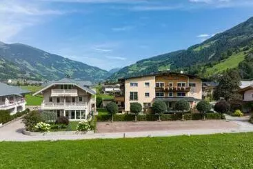 アパートホテル Gästehaus Wiesengrund & Apart Sporer