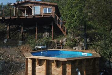 ペンション Chalet Chevreuil Avec Accès Jacuzzi