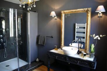 膳宿费 Le 4 Feuilles En Camargue