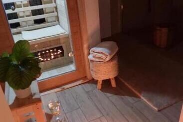 Apartmanszálloda Podhanská Roubenka