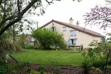 Aamiaismajoitus (B&B) Gite Du Jardin Du Bout Du Ciel