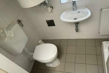 公寓式酒店  Appart Rooms Near City Center Vienna