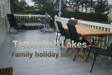 مبيت وإفطار Tattershall Lakes Family Holiday Hot Tub Break