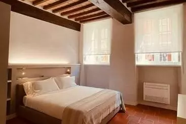 Pensió Palazzo Borgocolonne Apartments