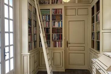 مبيت وإفطار Logis Vélès