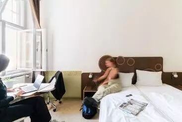 Three Little Pigs Hostel   Your Berlin Castle