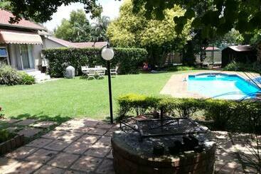 Pension Roosboompies Guest Suite