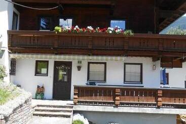 هتل Landhaus Kohlstatt