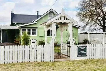 Bed and Breakfast Clover Cottage Uralla