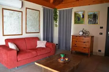 Bed and Breakfast Il Casotto Nelle Langhe