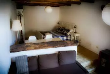 Bed and Breakfast Medieval Hamlet Malpertus