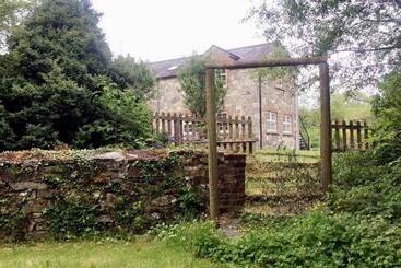 Bed and Breakfast Lacken Millhouse And Gardens