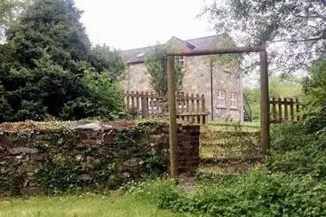 Bed and Breakfast Lacken Millhouse And Gardens