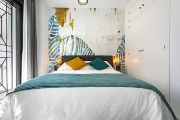 هتل آپارتمان Málaga Rivas 34 Suites Homes