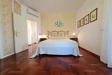 تختخواب و صبحانه Guesthouse L Acquarello