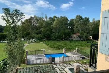 リゾートホテル Pont De Val   La Rivière Apartments