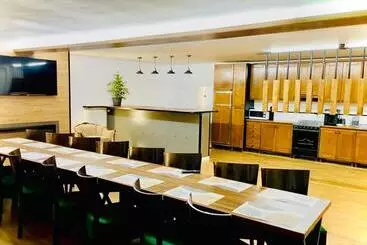 Pensjonat Valea Putnei Residence  Rooms For Rent