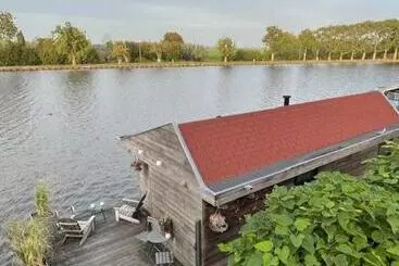 ベッドアンドブレックファースト Aangenaam Op De Rijn, Woonboot, Inclusief Privé Sauna