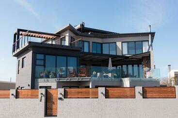 بنسيون Noa Neve Homestay