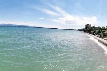 Пансион Casa Sebina Your Design Home On The Lake 3 Bathrooms 3 Bedrooms