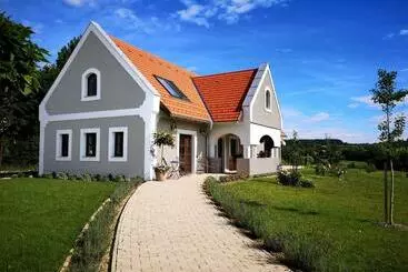 Pension  Villa Tilia Vászoly