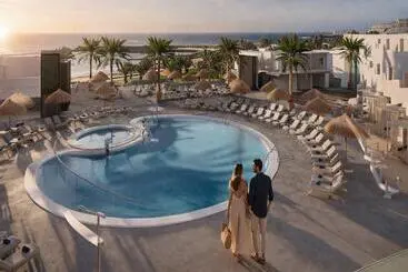 アパートホテル Hd Beach Resort