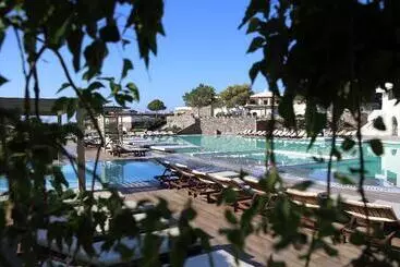 Giannoulis – Almyra Hotel & Village
