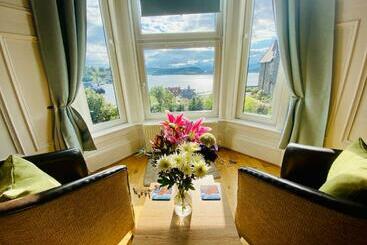 Bed and Breakfast Ardmor Guest House