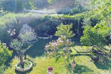 B&b Il Giardino Di Eolo