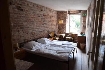 Bed and Breakfast Altstadthotel Zum Goldenen Anker